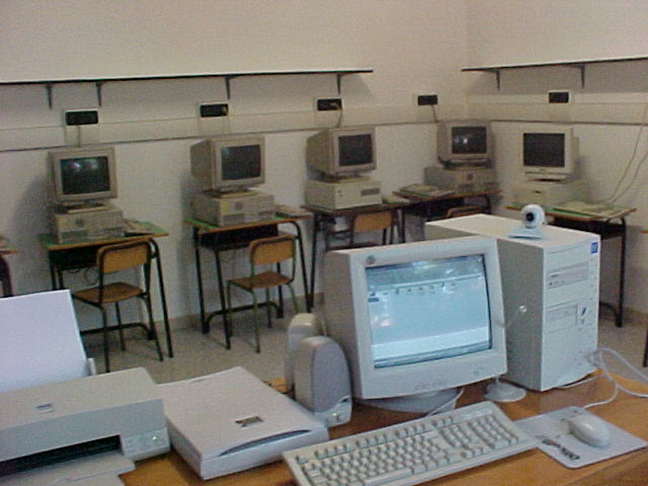 aula informatica de amicis